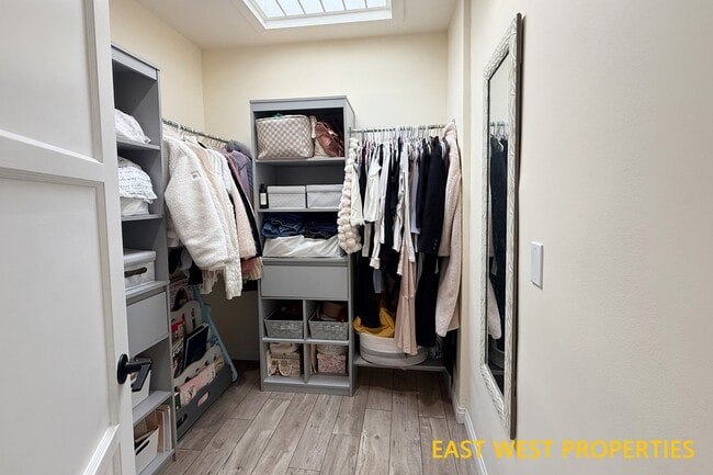 Building Photo - 4337 Coolidge Ave