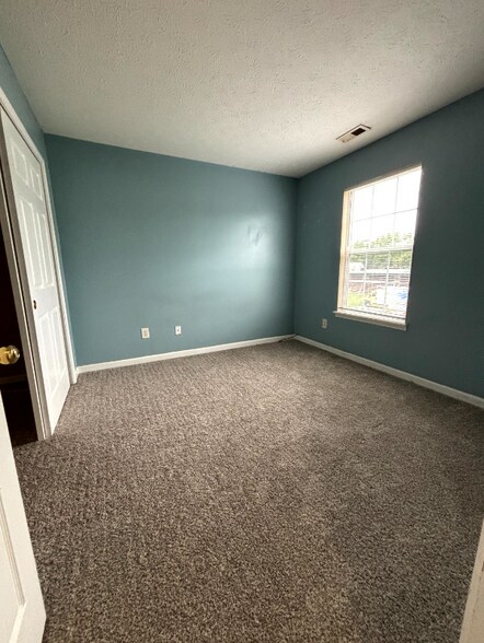 Building Photo - 11950 Titania Cir
