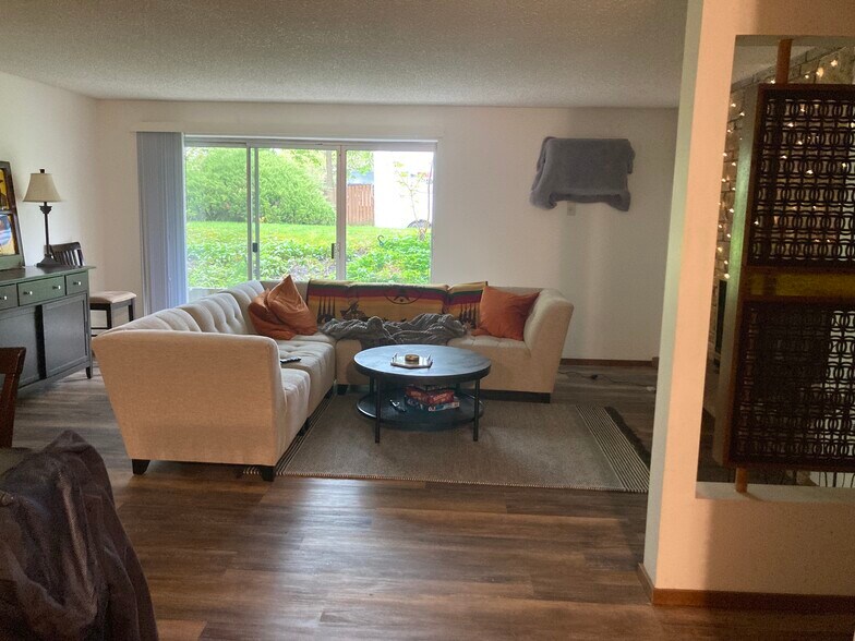 Livingroom - 1303 W 13th Ave