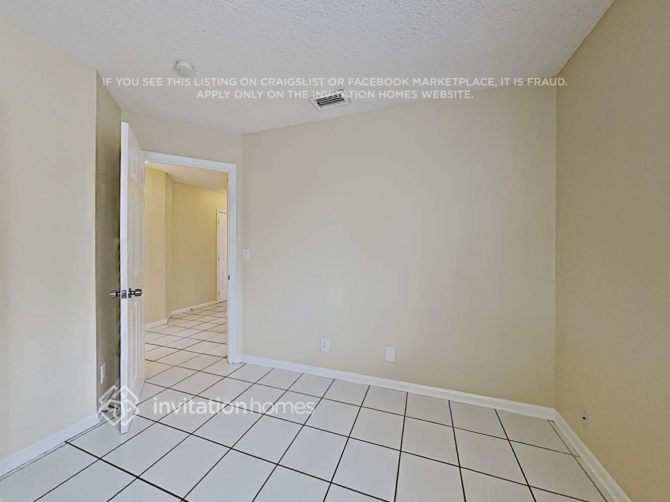 Building Photo - 16940 SW 142nd Pl