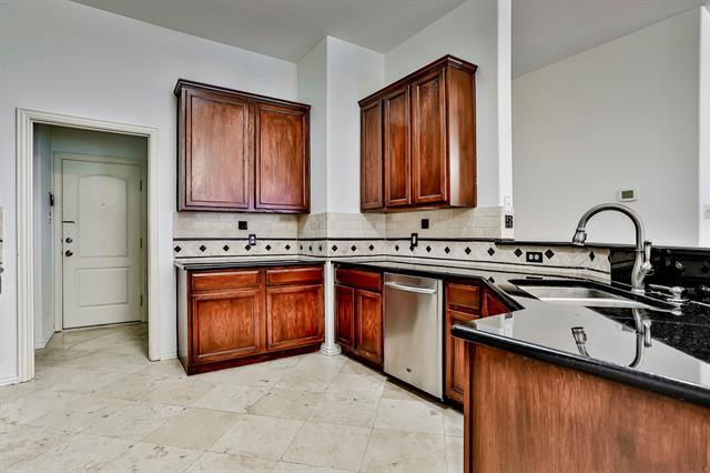 Building Photo - 2853 Cascade Cove Dr