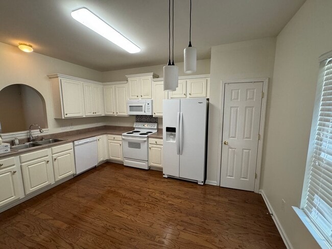Building Photo - Great Franklin Condo in Hardison Hills!