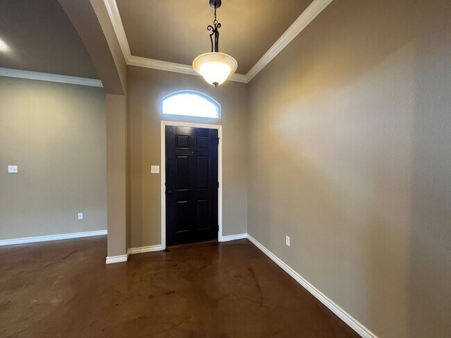 Building Photo - 3 Bedroom Home available for rent.   Refrigerator, washer and dryer included.