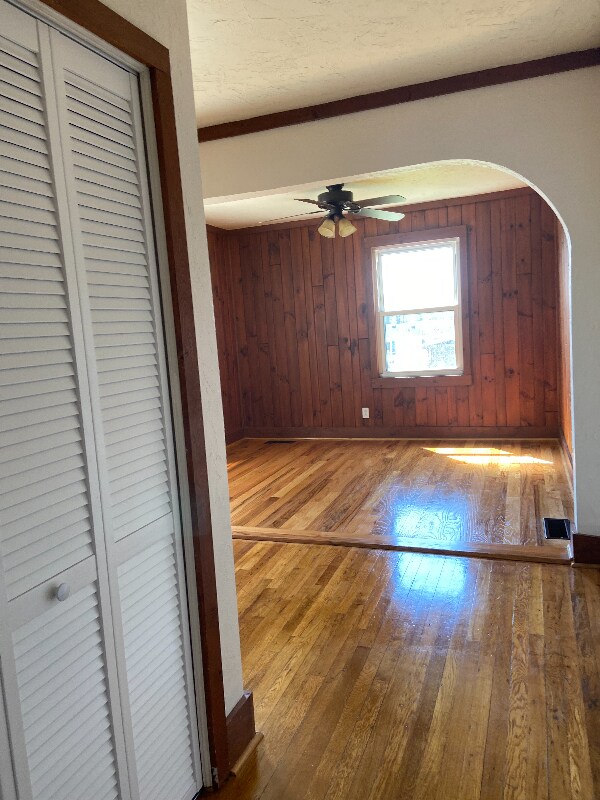 Building Photo - 1701 Tremont Ave