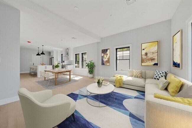 Building Photo - 82 Rossmore Rd