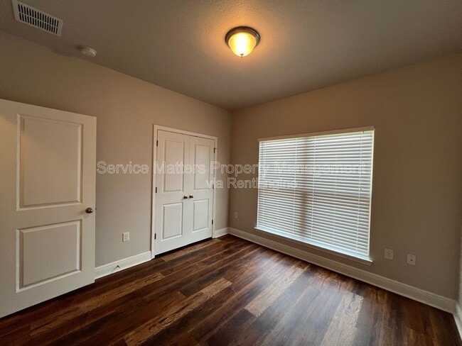 Building Photo - 5257 Parkside Dr