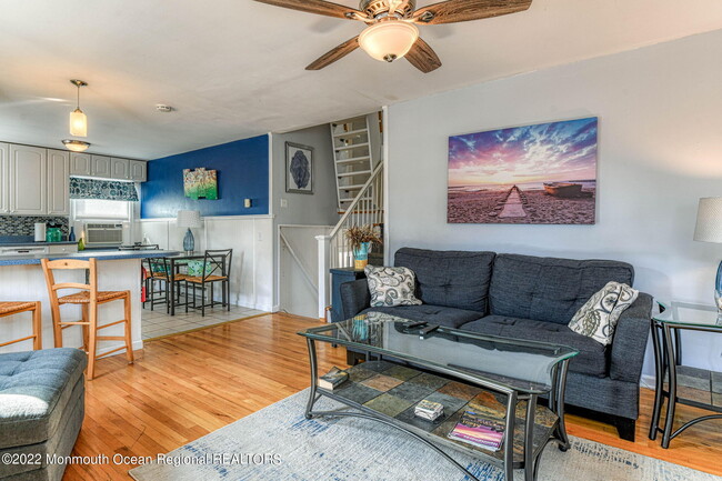 Building Photo - 42 Abbott Ave