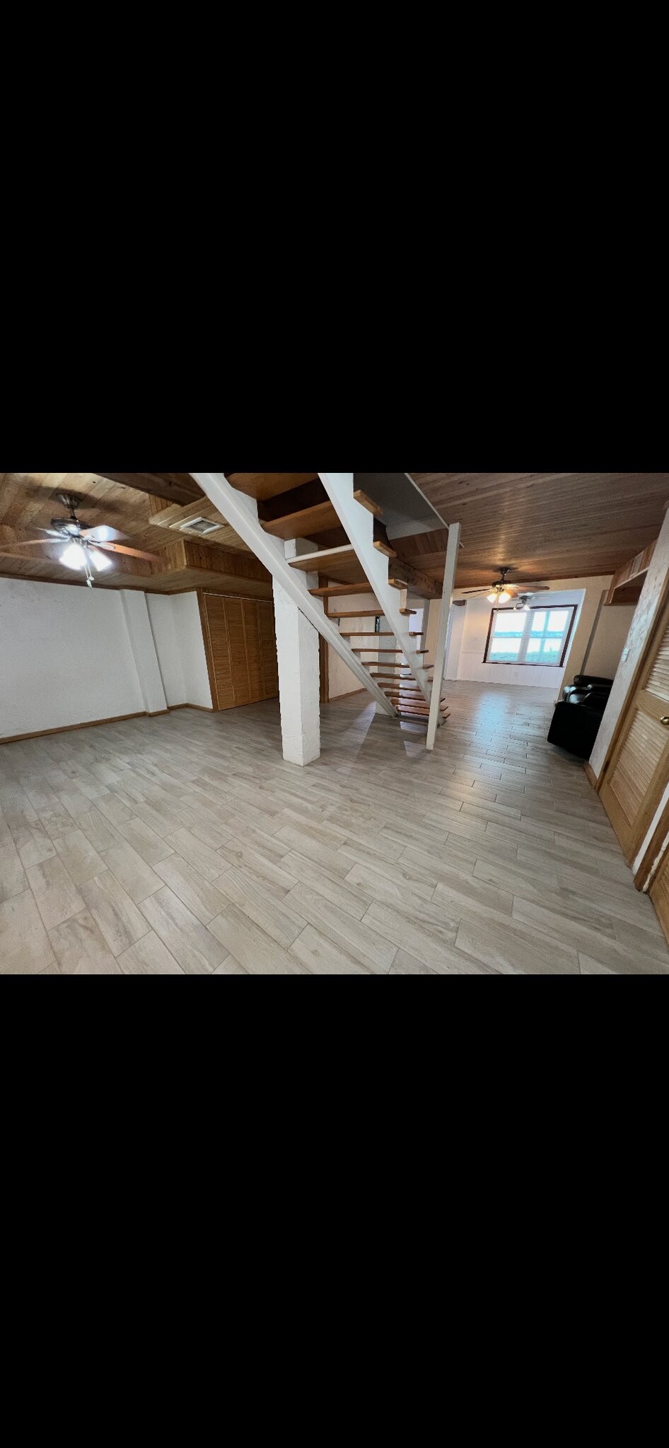 Building Photo - 2076 S Halifax Dr