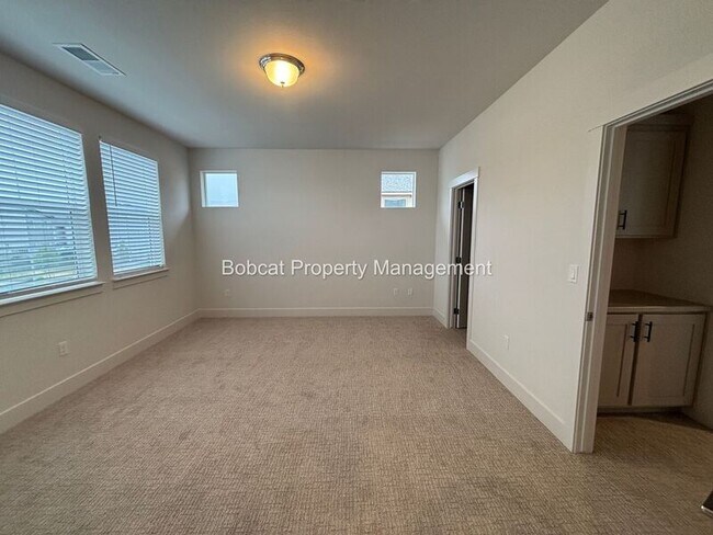 Building Photo - 1112 Little Ln