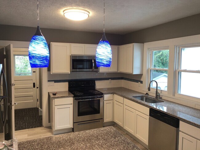 Building Photo - 2155-2157 Wascana Avenue