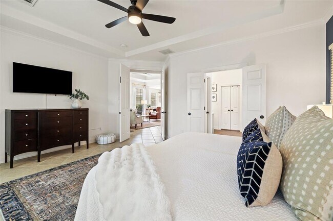 Building Photo - 209 The Hills Dr