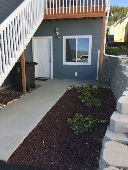 Building Photo - 3239 Cabernet Dr