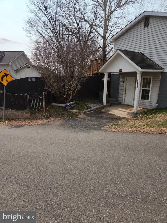 Building Photo - 9606 Jefferson St