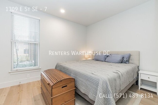 Building Photo - 1309 E St SE