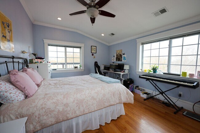 Building Photo - AMAZING 4 bed 3 bath in Brighton... JUNE 1ST MOVE IN