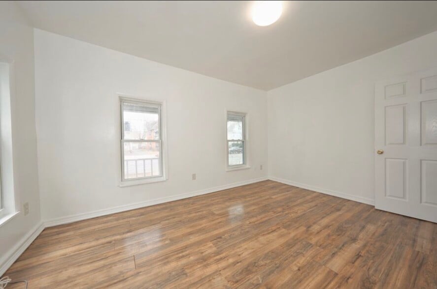 Building Photo - 222 Howard Ave