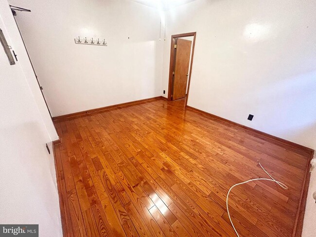 Building Photo - 148 N 21st St