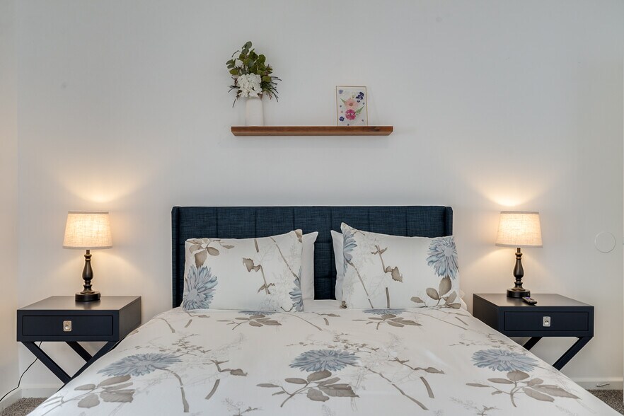 Queen Bed - 9870 E Celeste Dr