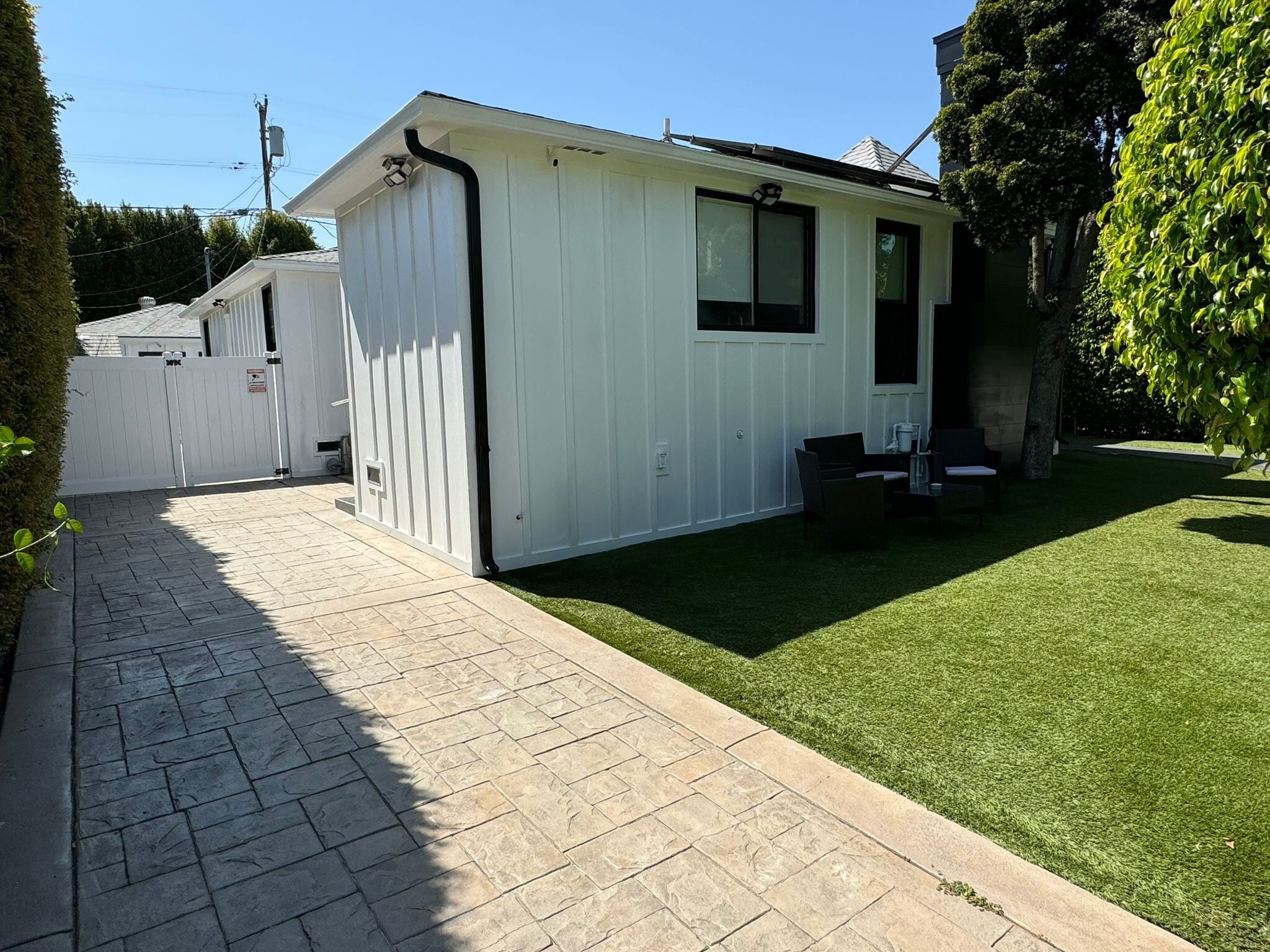 Drive way - 1207 Greenacre Ave