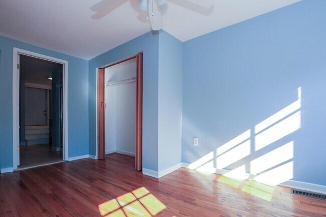 Building Photo - 540 S Paca St