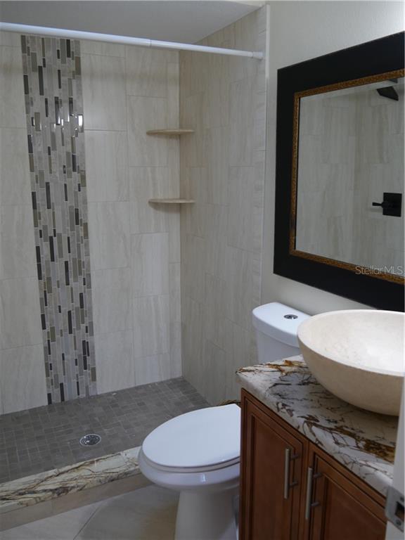 Building Photo - 3026 Vinson Ave