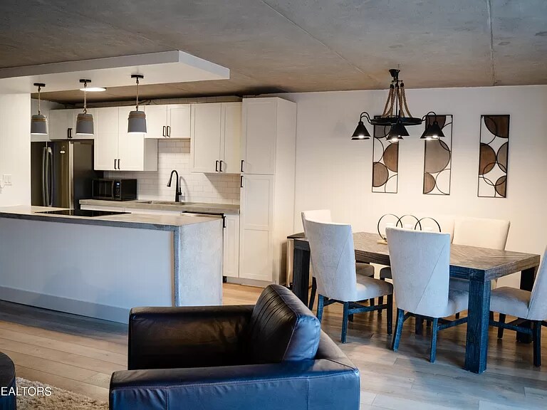 Building Photo - 542 Berlin Dr