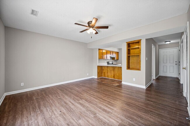 Building Photo - 280 Timber Ct Dr