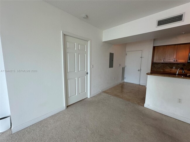 Building Photo - 1755 E Hallandale Beach Blvd