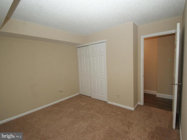 Building Photo - 12010 Barry Ct