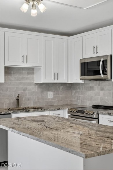 Building Photo - 12350 Woodrose Ct