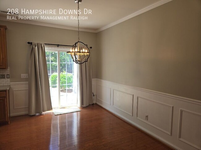 Building Photo - 208 Hampshire Downs Dr