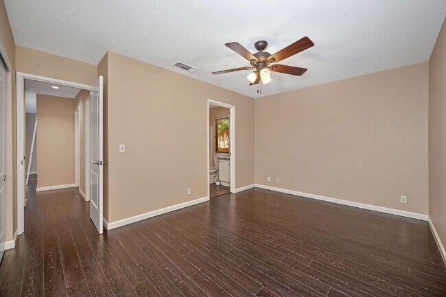 Building Photo - Unique Opportunity!