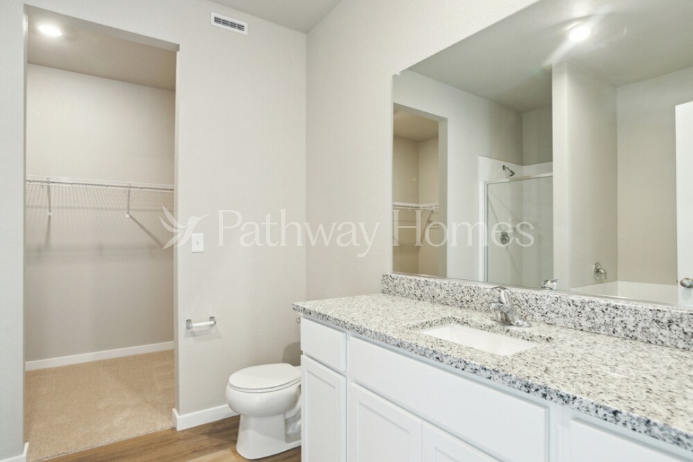 Building Photo - 963 Cascade Falls St