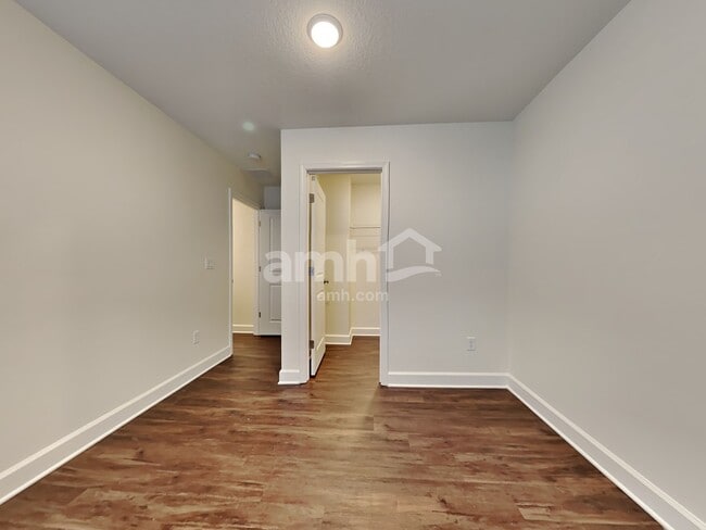 Building Photo - 2913 Rolling Acres Rd