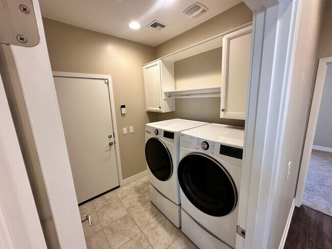 Building Photo - 28394 N 132nd Ave.