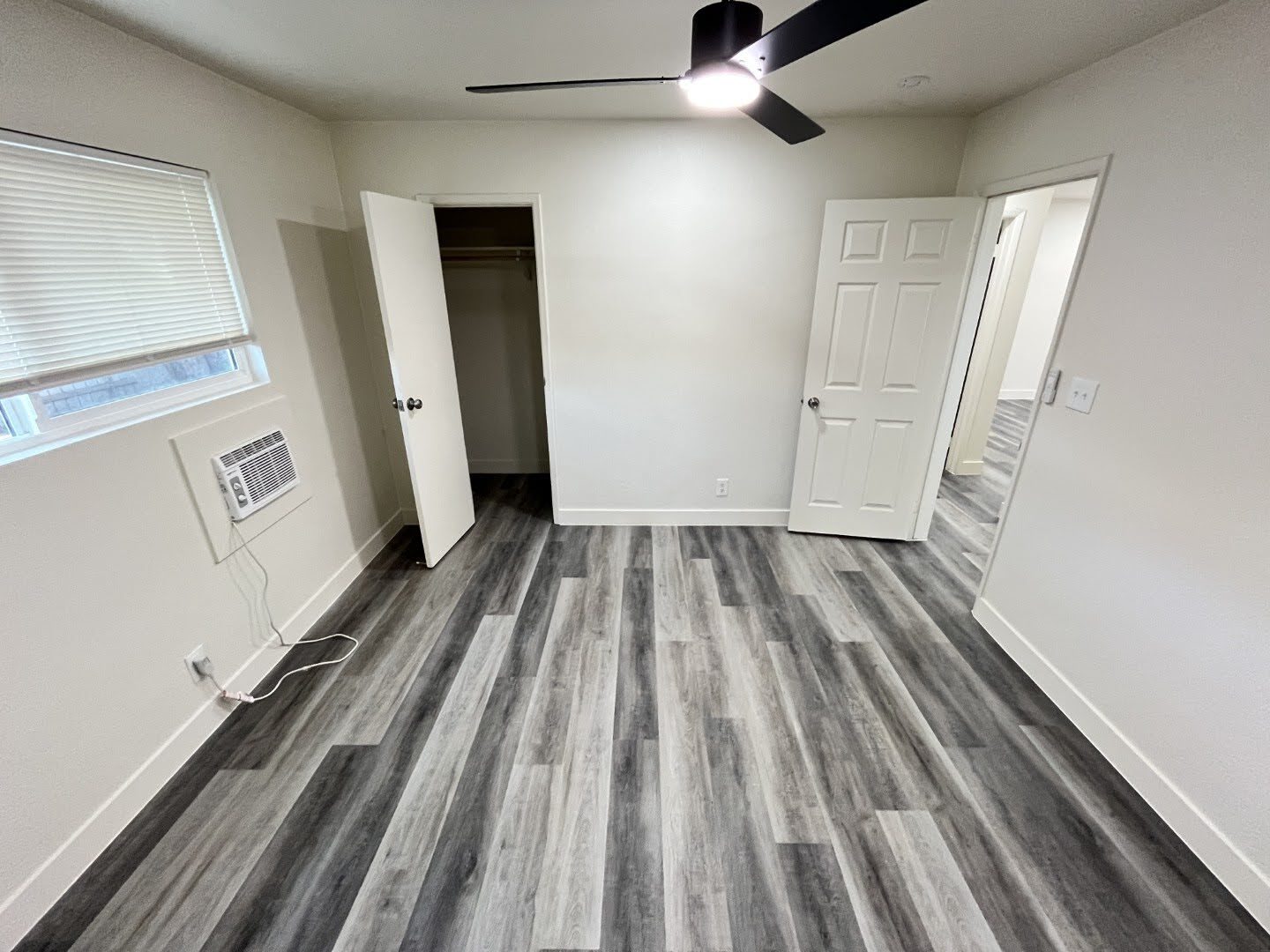 Building Photo - 515 Ramona Ave