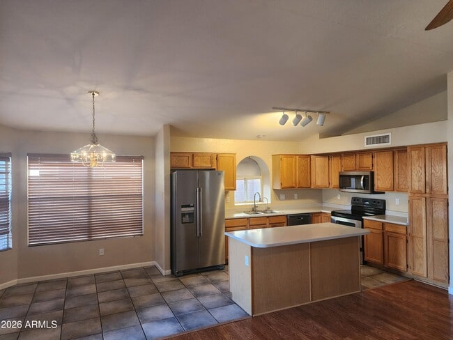 Building Photo - 4790 W Tulsa St