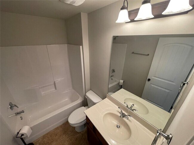 Building Photo - 4810 Haysboro Way