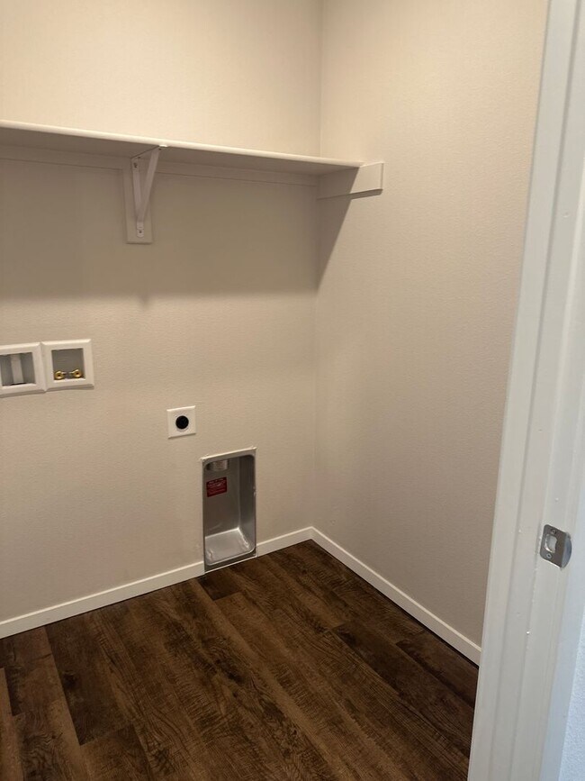 Building Photo - NOW PRELEASING!  Three Bedroom | Two Bath Home in Broken Arrow