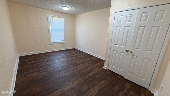 Building Photo - 300 N James Ave