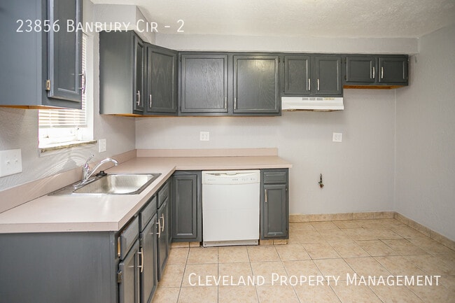 Building Photo - Updated 3 Bedroom Banbury Condo