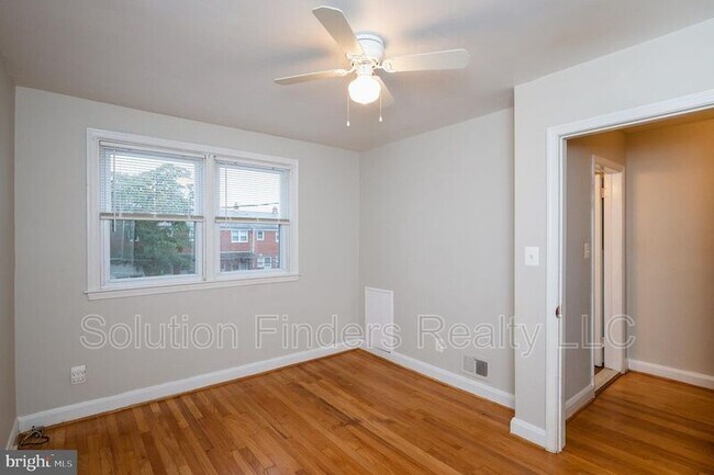Building Photo - 2110 Coralthorn Rd