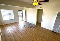 Building Photo - 1072 W 21st St