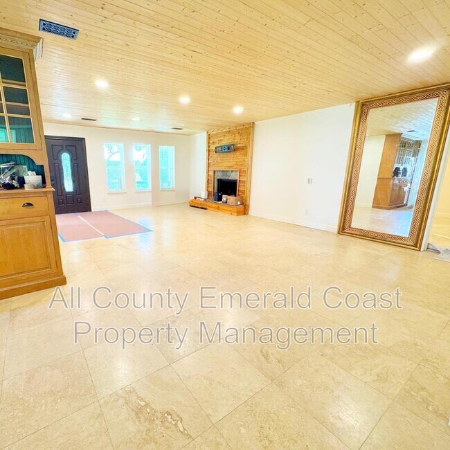 Building Photo - 4104 Indian Bayou N