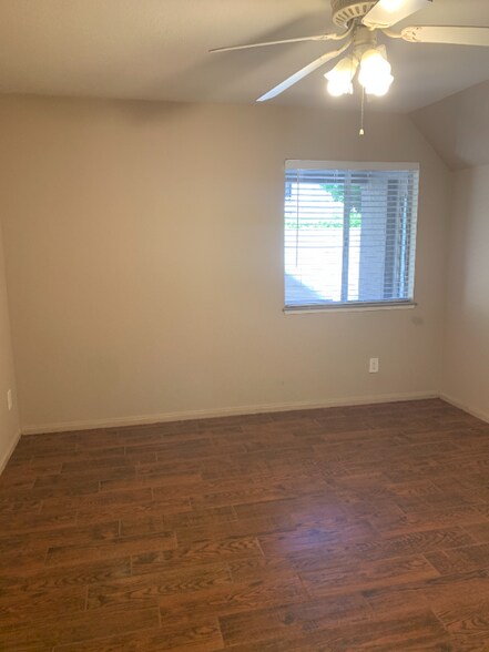Building Photo - 3520 Lebon Dr