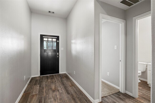 Building Photo - 29507 Whitebrush Trace Dr