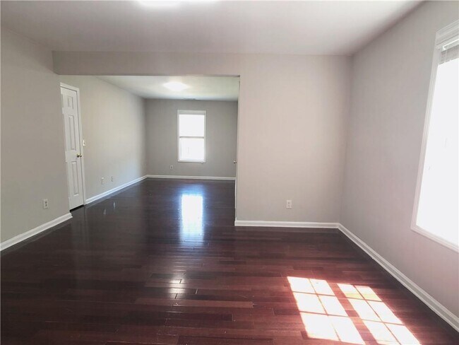 Building Photo - 3983 Rivermeade Dr SW