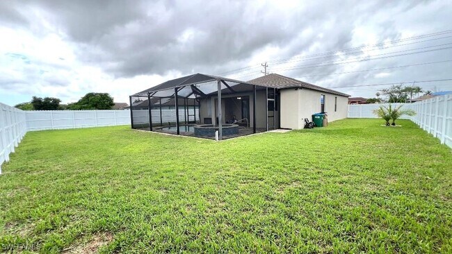 Building Photo - 304 Trafalgar Pkwy