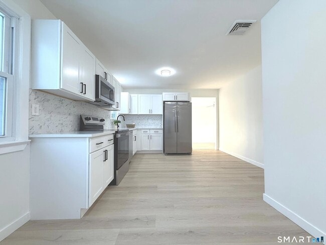 Building Photo - 275 Dayton Rd