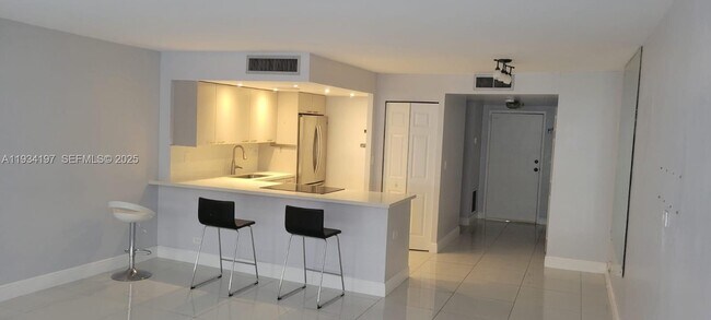 Building Photo - 250 174th St